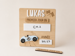 Plaque de rentrée personnalisée – Modèle Voiture